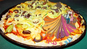 بيتزا بالسمك الفيليه والجبن الرومي