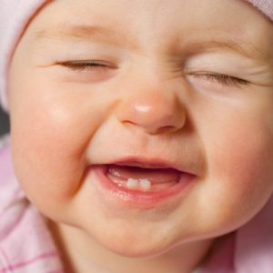 مراحل-ظهور-أسنان-الأطفال-الرضع-2-589x400